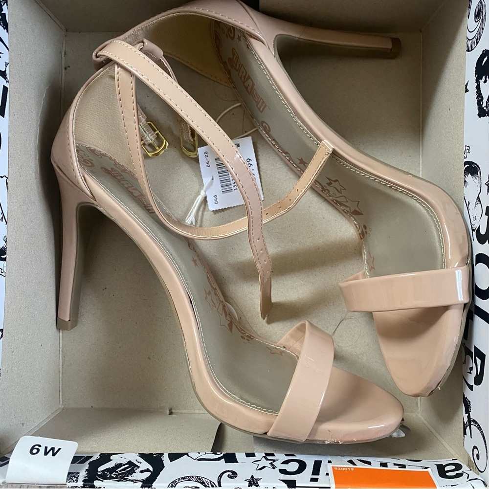 NUDE CLASSIC HEELS FROM PAYLESS *NWT* BRASH BRAND